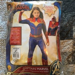 Girl’s Captain Marvel Costume